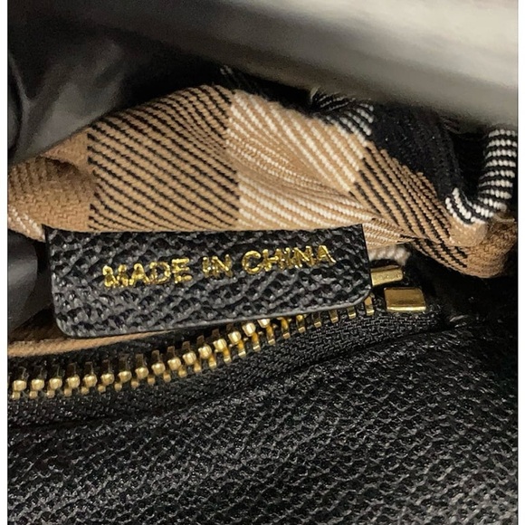 Burberry Black Leather Medley Crossbody Bag - Picture 4 of 12